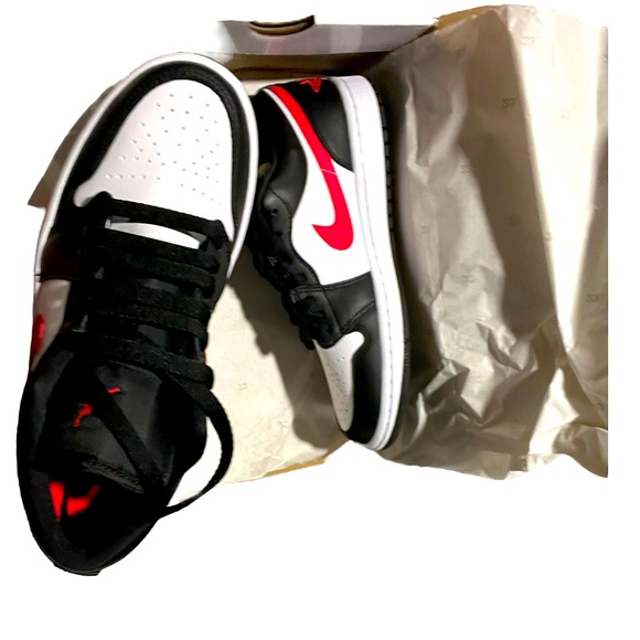 2020 AIR JORDAN 1 LOW ‘SIREN RED’ - Picture 6 of 9